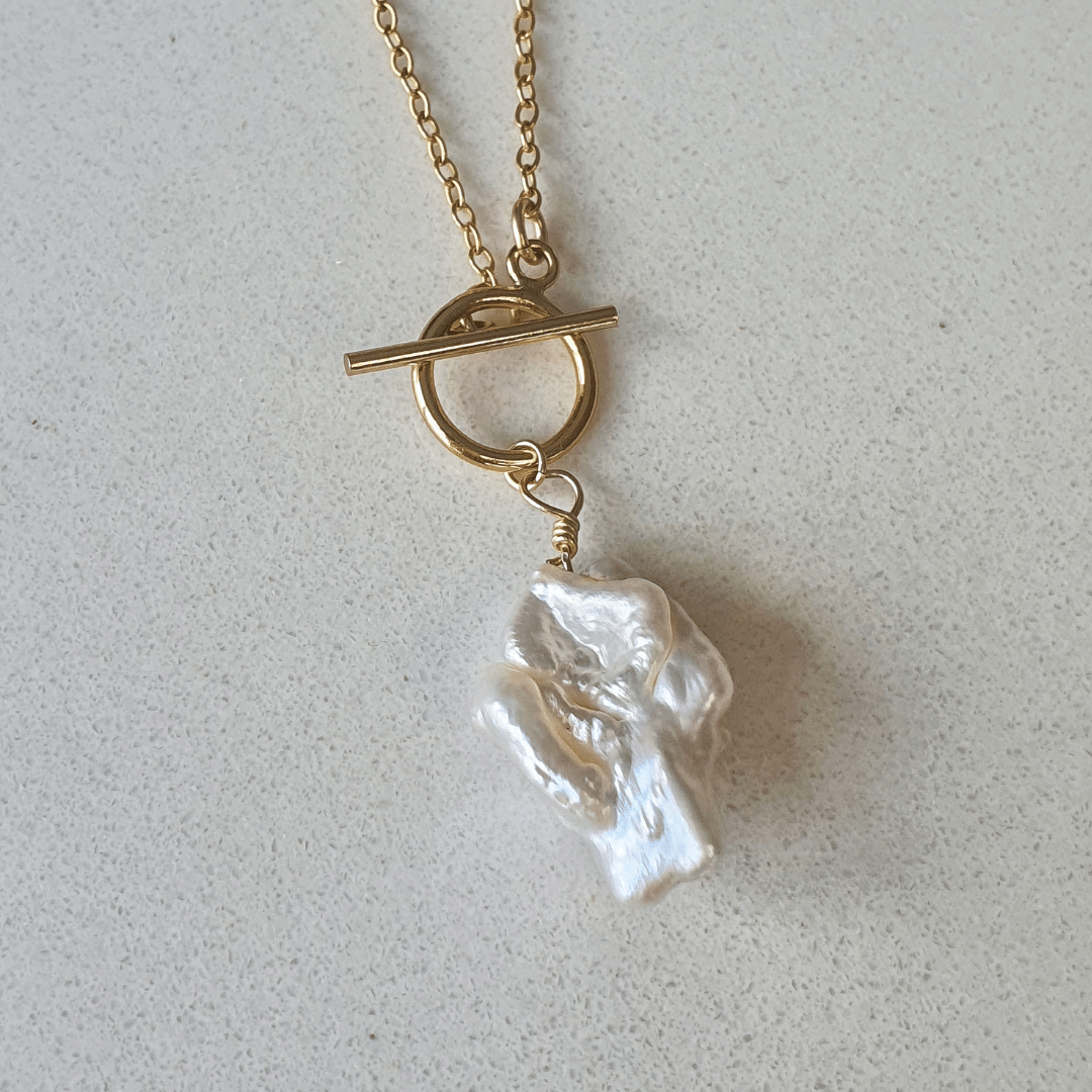 Validation Pearl Pendant Necklace